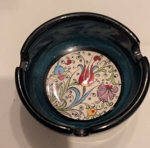 Floral Ceramic Ashtray with Vibrant Design